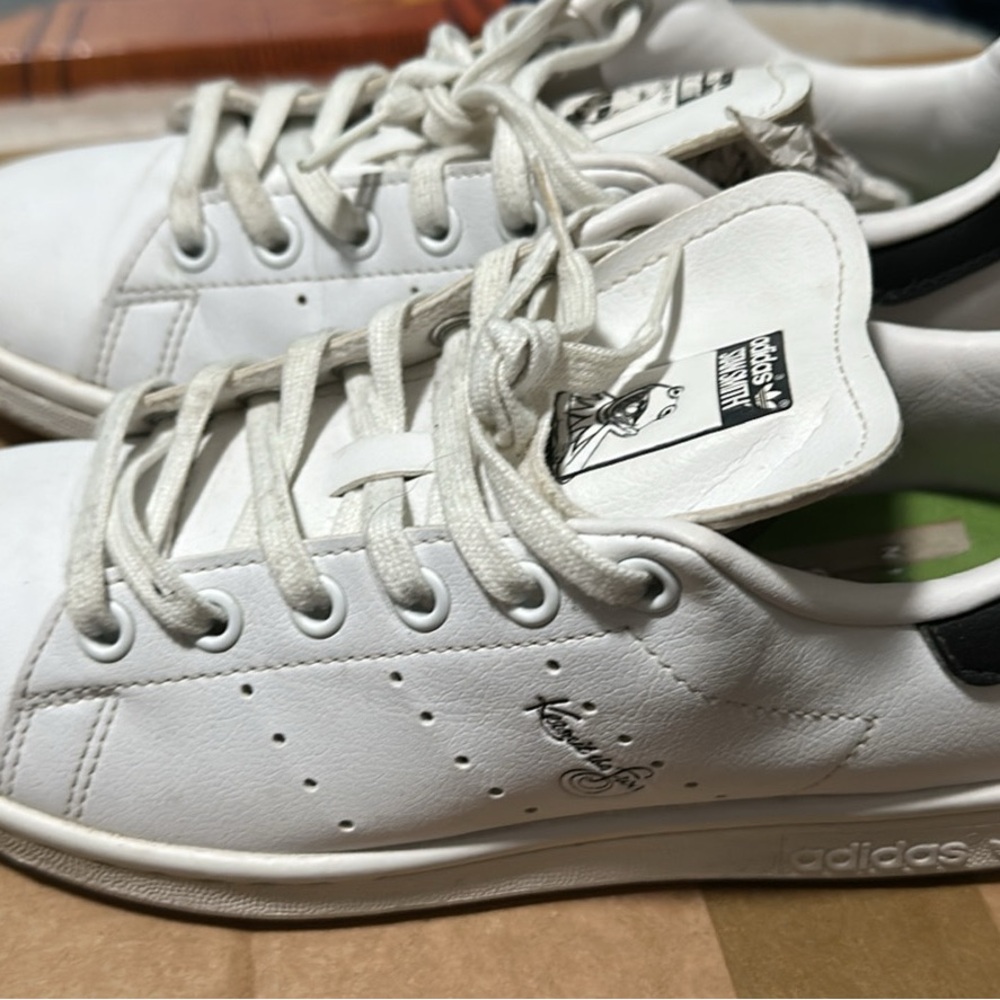 Classic adidas Stan smith  Kids White Sneakers with Black Details